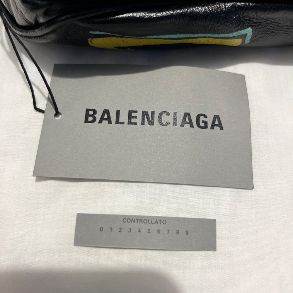 Balenciaga Graffiti Explorer Belt Bag Leather Medium Black Print Brand New - Picture 5 of 11